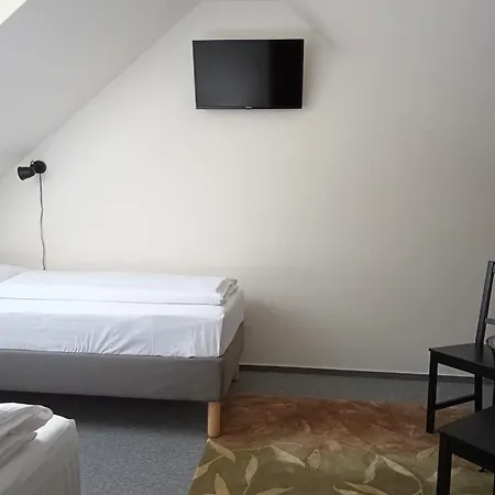 Airport Homestay Prague